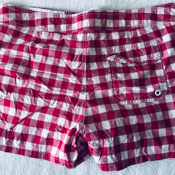 Preowned Abercrombie & Fitch Men’s Swimming Red White Plaid Logo Sz Large - Picture 2 of 4
